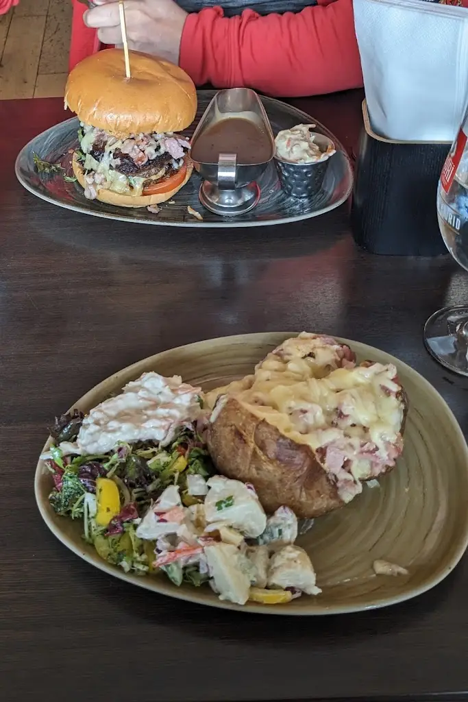 Florentine Gerstenberg_The Old Docks Bar & Grill_Derry_recensione