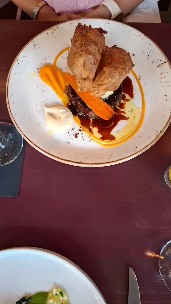 H M_Browns In Town_Derry_review