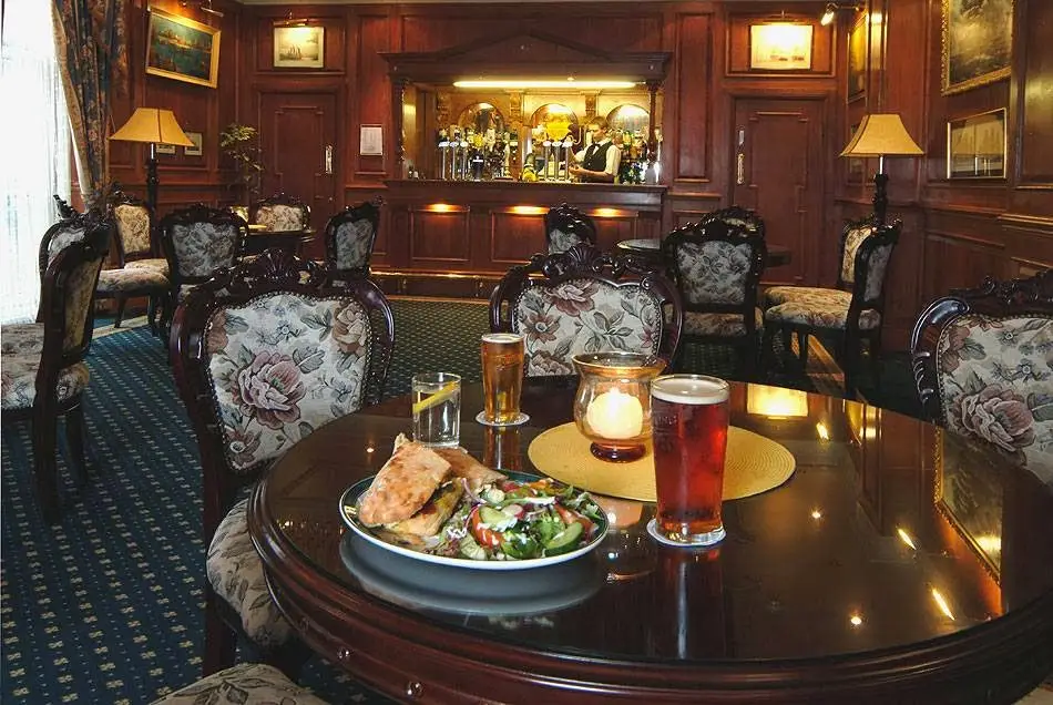 Olive Tree Restaurant & Appledore Bar_Bideford_slider_image_2