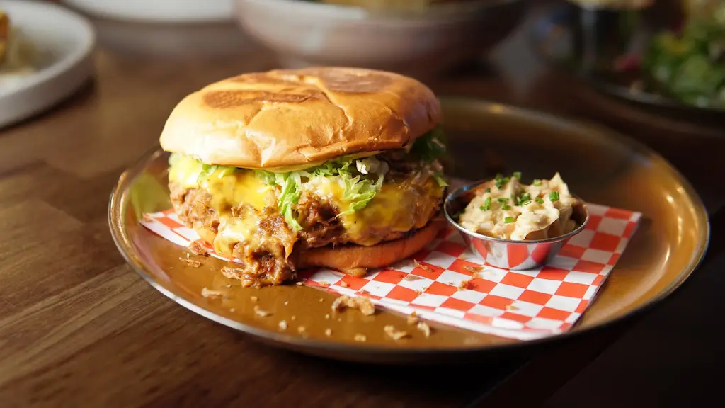 The Embankment Bar & Grill_Derry_slider_image_3