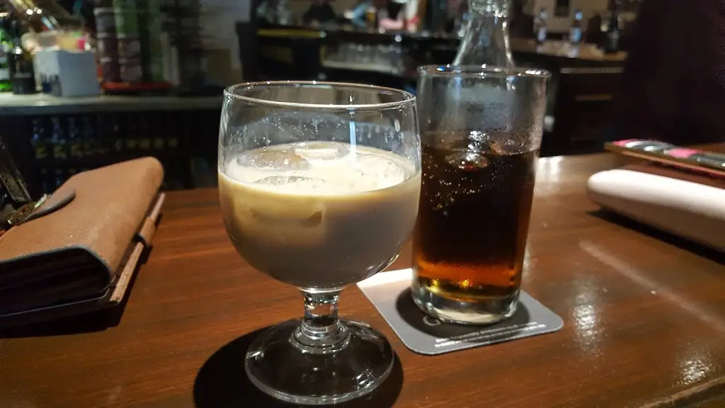 Macs Bar restaurante en Lisnaskea