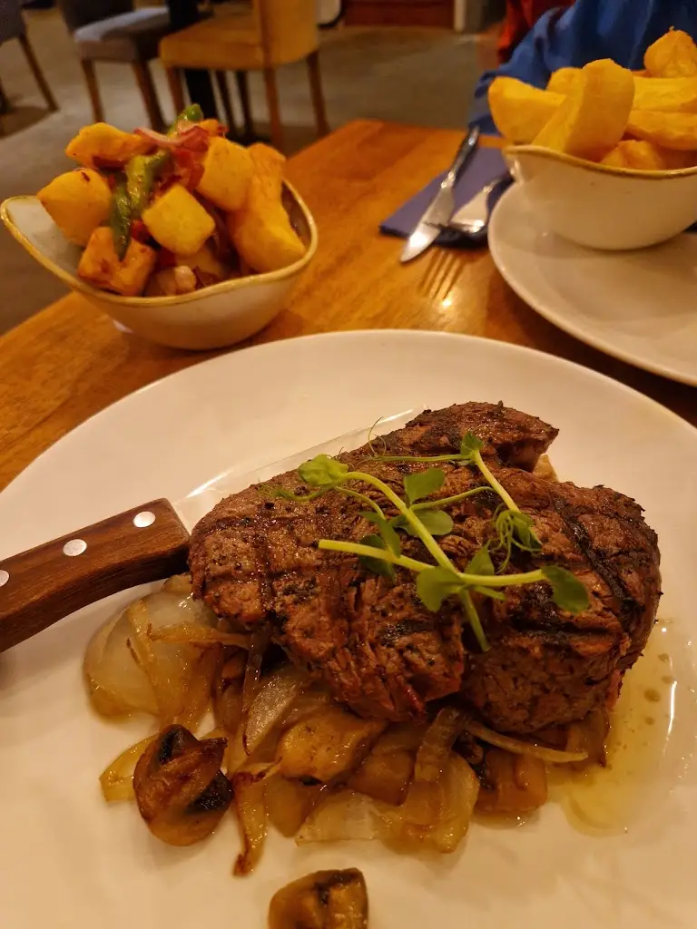 Menu_Sizzlin Smokehouse_Moneymore_image_4