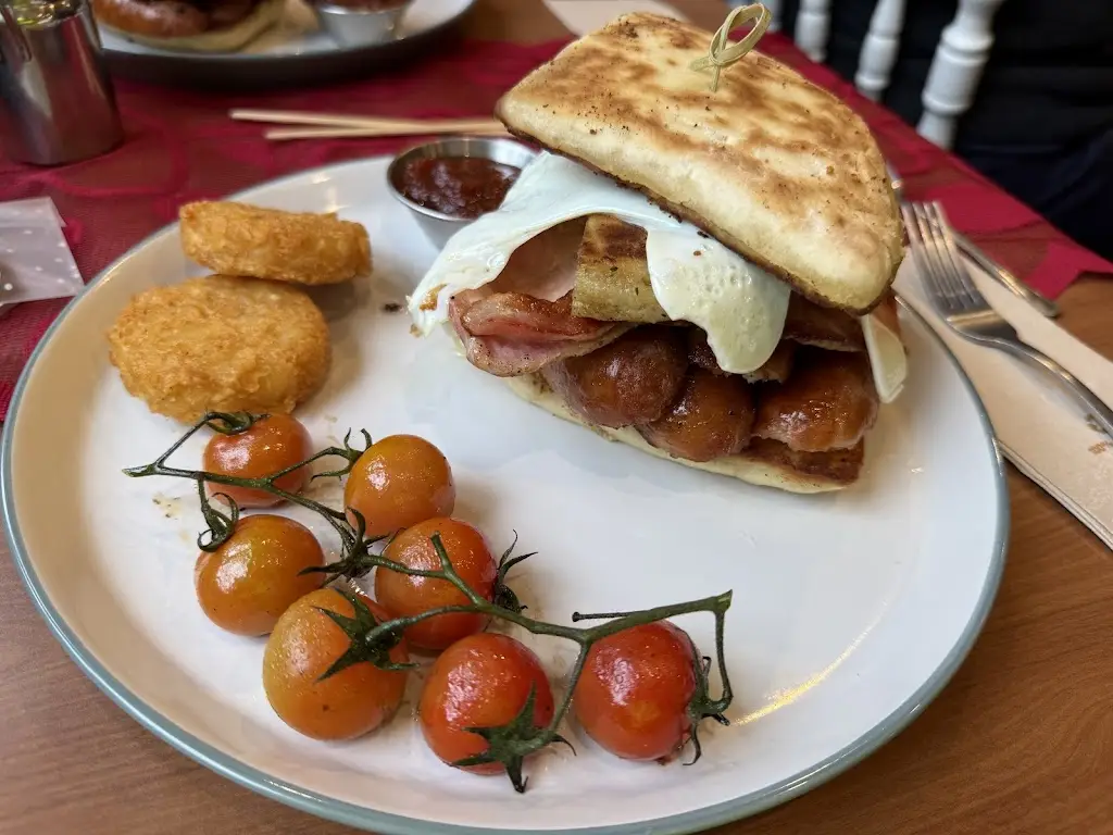 Philip Calvin_The Post House Cafe_Waringstown_review