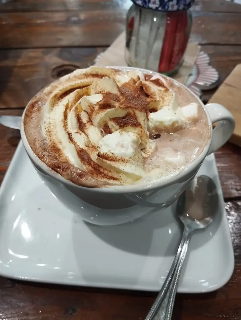 A Caskie_Vera & Ernie_Rathfriland_review