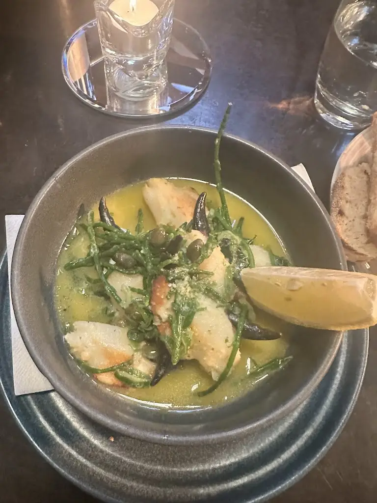 Anton Ivanov_Raymie's Seafood Bar & Grill_Rostrevor_review