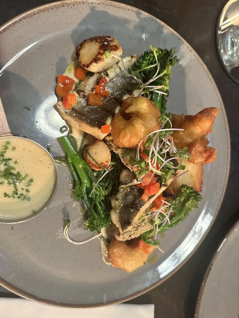 Raymie's Seafood Bar & Grill_Rostrevor_slider_image_3