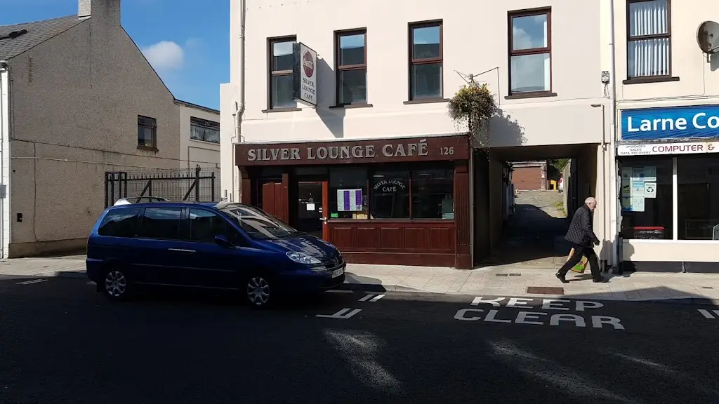 Silver Lounge Cafe restaurant à Larne