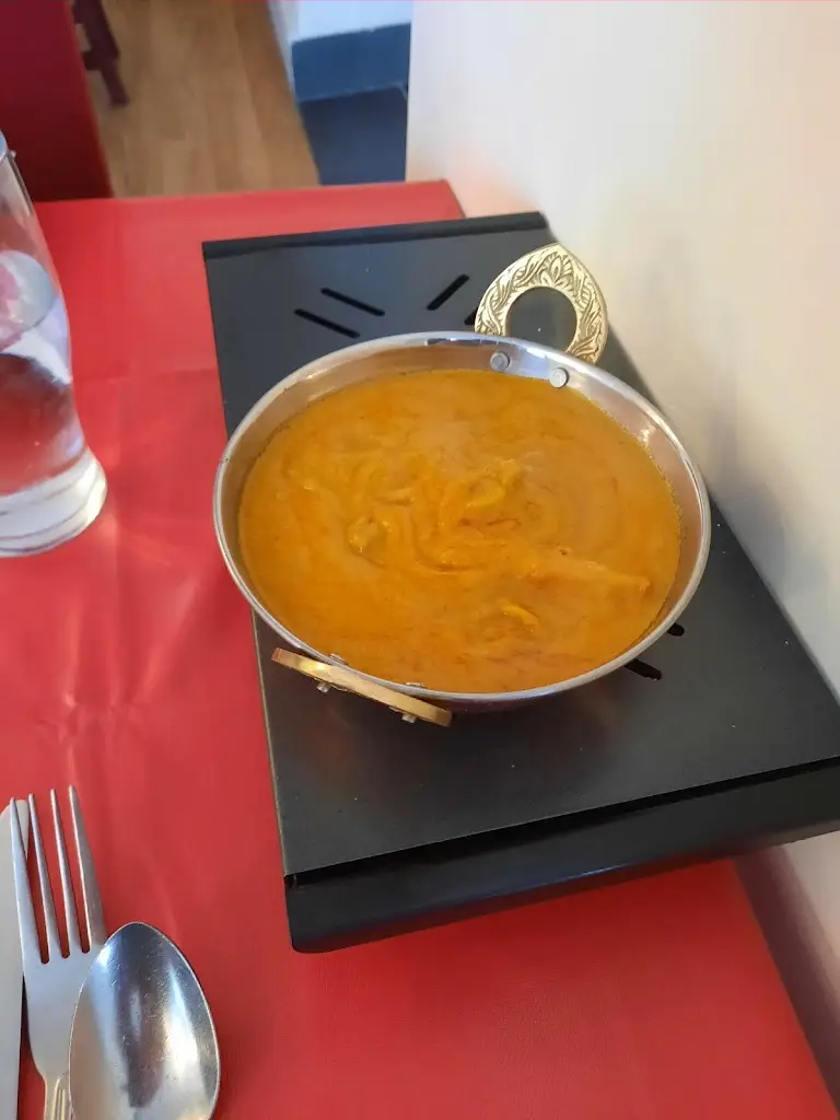 luke huizinga_Bombay Spice_Larne_review