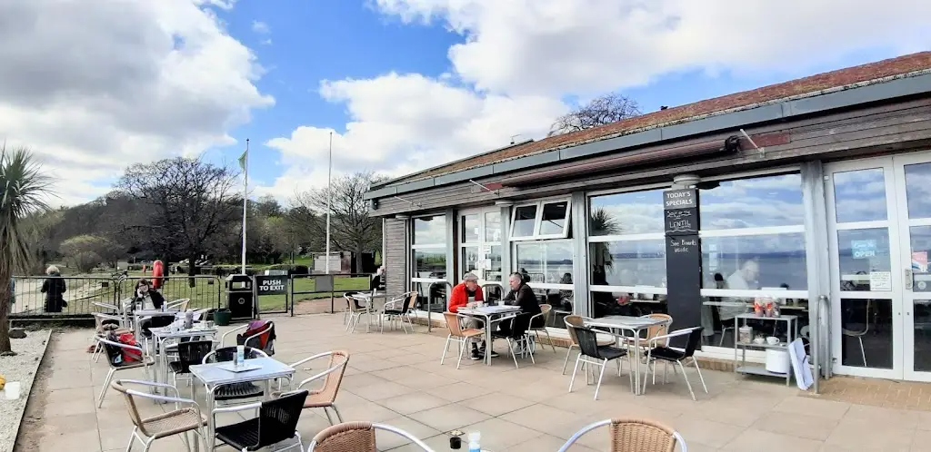 Sands a Place by the Sea restaurant in Aberdour