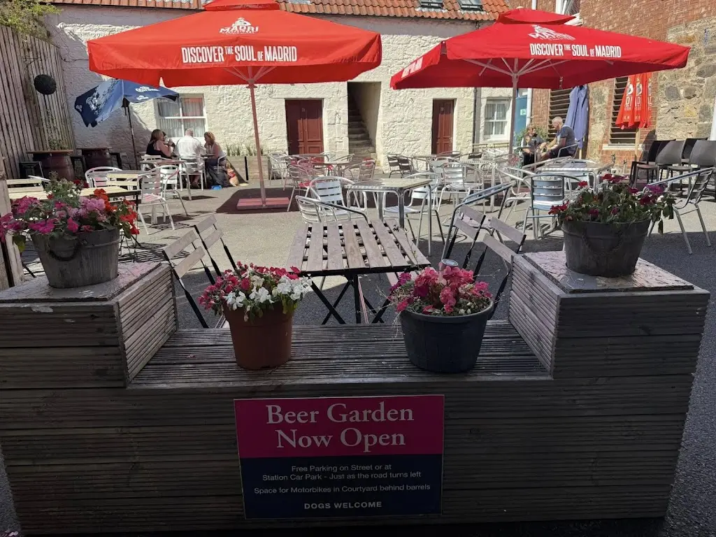 Aberdour Hotel & Stables Rooms_Aberdour_slider_image_2