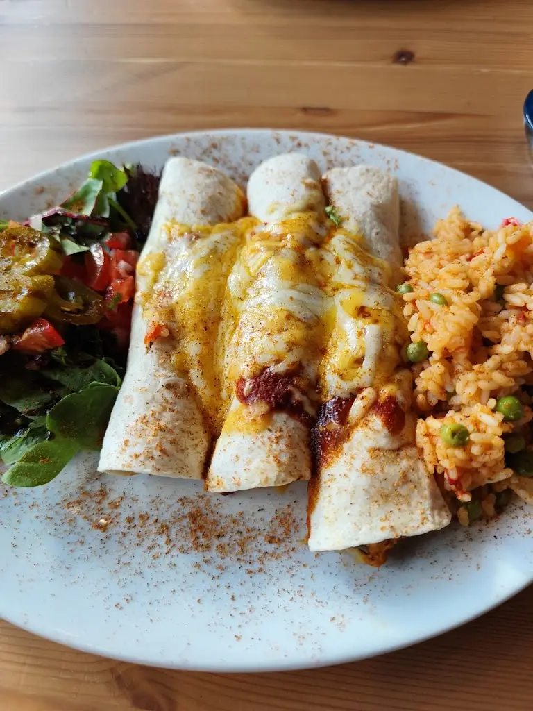 Richard Darling_Cafe @ Number 16_Aberdour_review