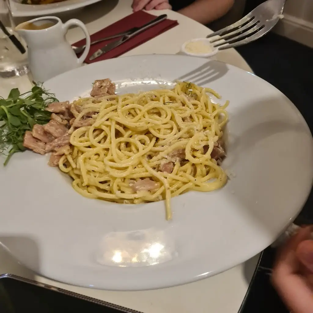 Louise Isaac_Crown Inn_Biggin Hill_review