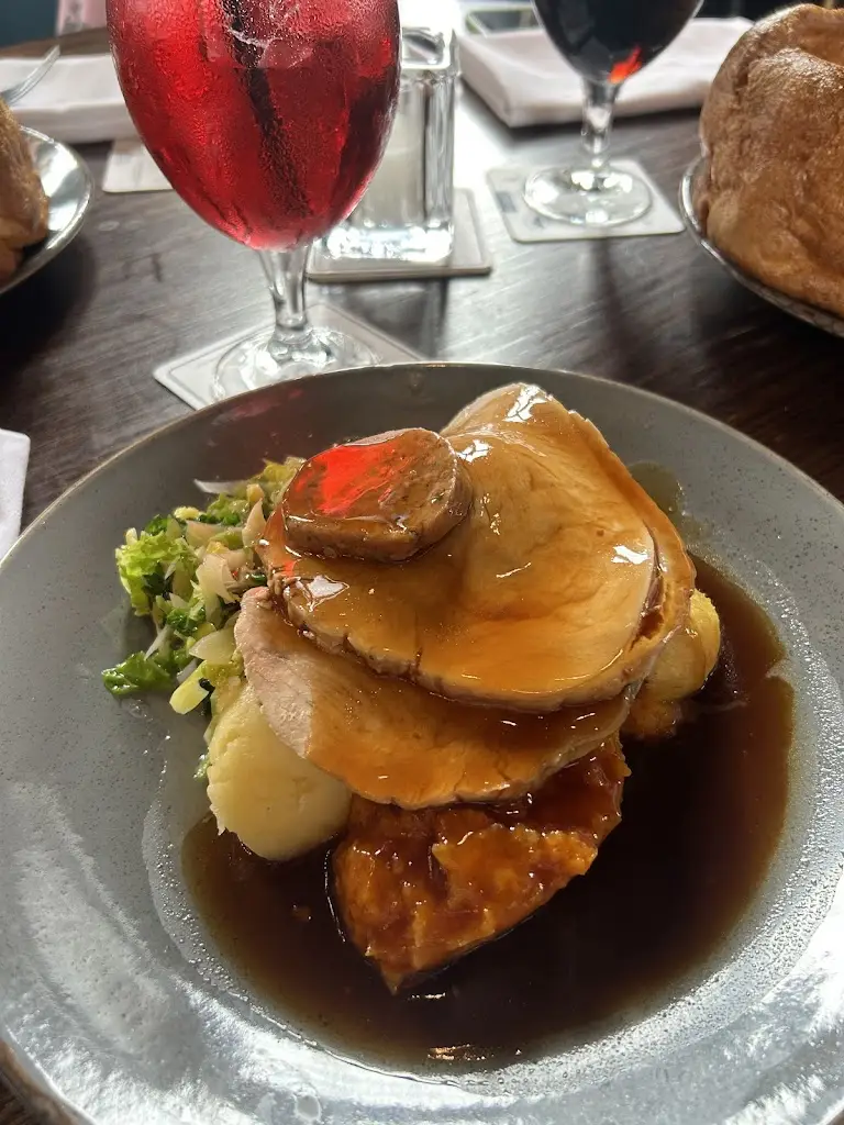 Amber Murphy_The Churchill Tree_Alderley Edge_review