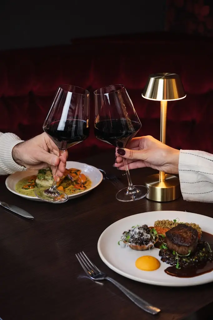 DeanZ’s Restaurant_Abernethy_slider_image_3