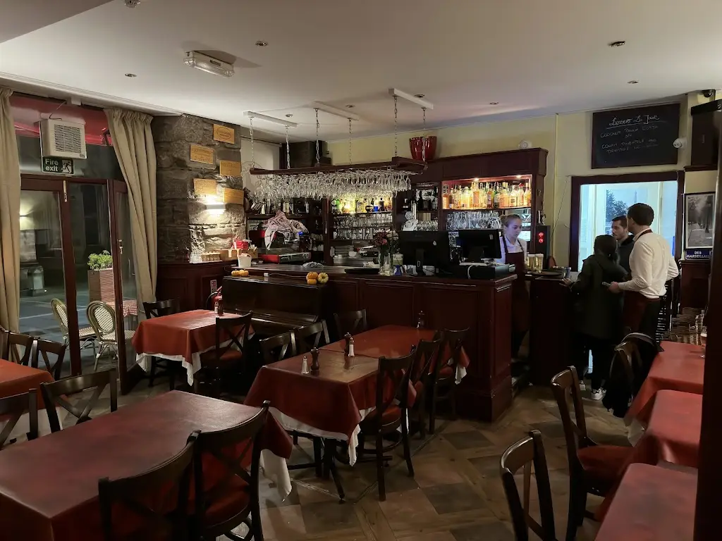 Cafe Tabou_Abernethy_slider_image_3