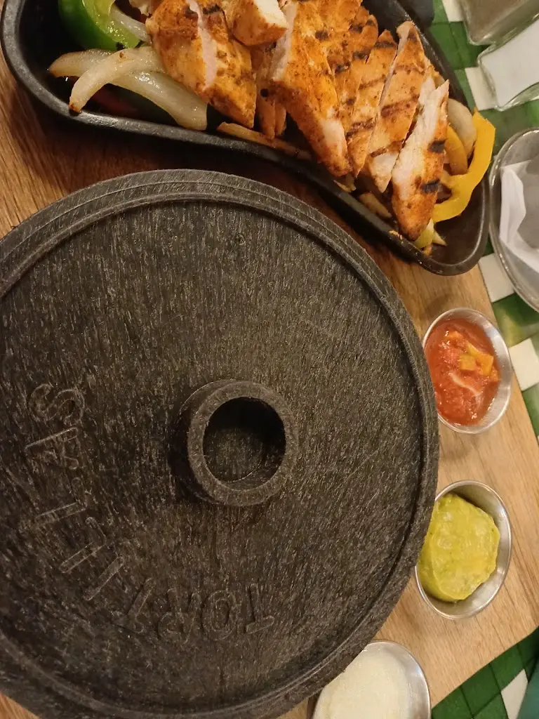 Jennifer Chalmers_Paco's Restaurant_Abernethy_review