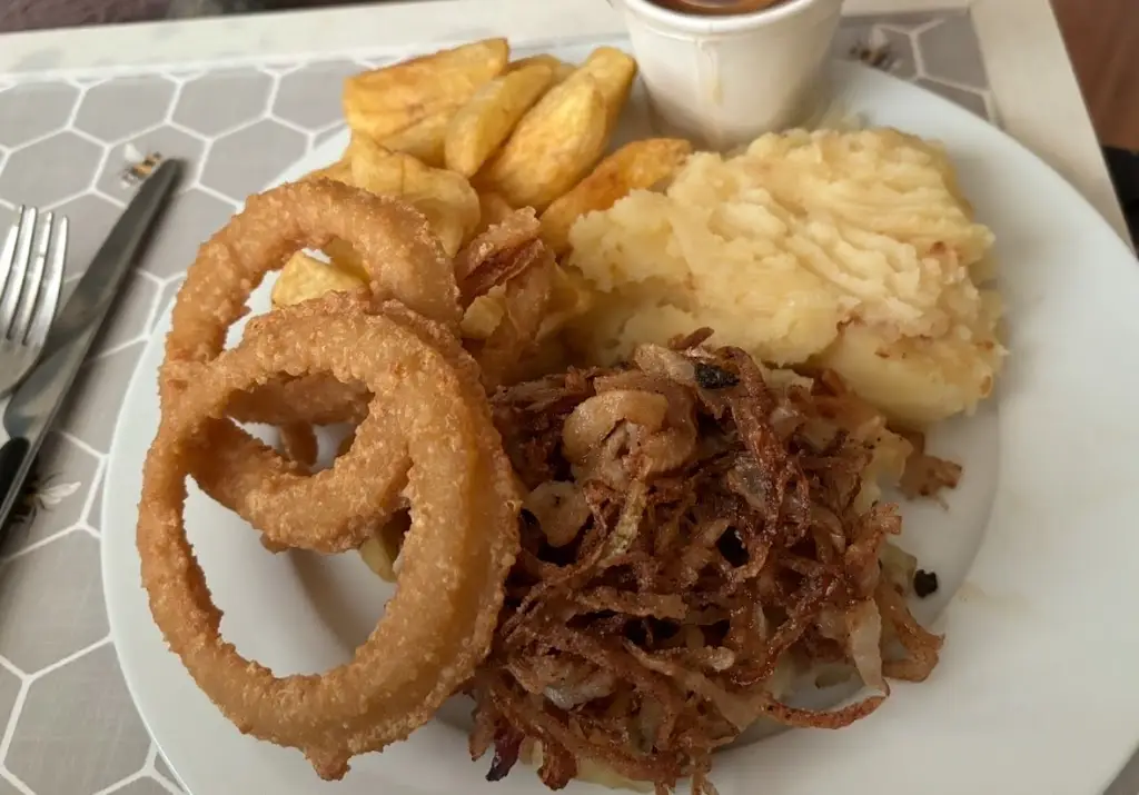 Sky Hayward_Bistro 21_Strabane_review