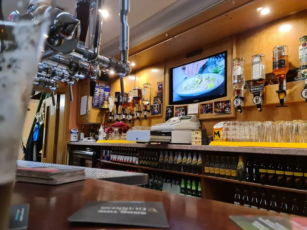 Junior's Bar restaurant in Strabane