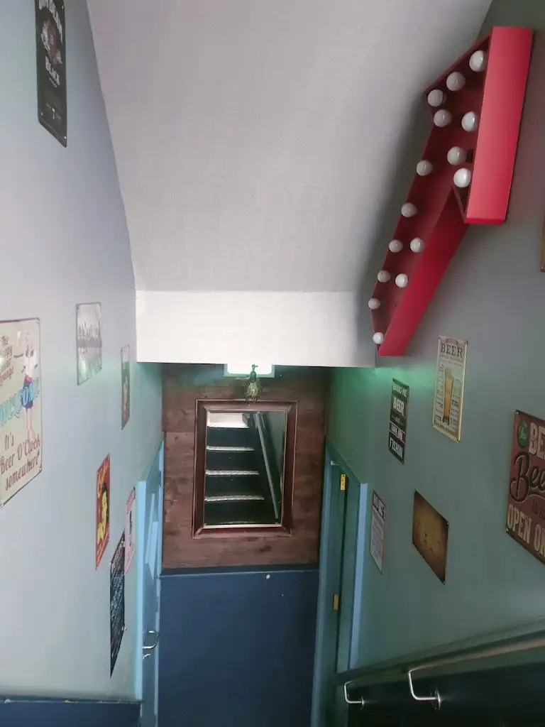 v g_Devlins Bar Strabane_Strabane_review