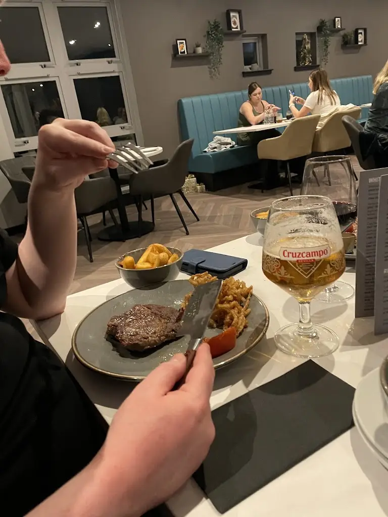 Menu_Bistro 19_Addiebrownhill_image_6