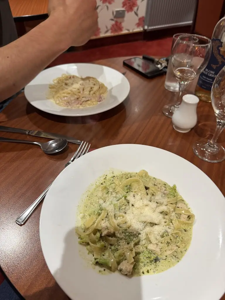 Toni Greaves_Chenzo's Restaurant_Addiebrownhill_review