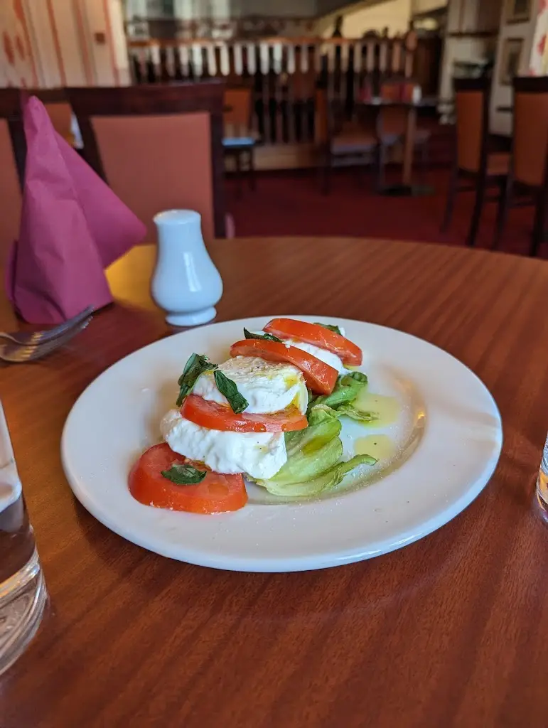 Luna S. Suárez-Bell_Chenzo's Restaurant_Addiebrownhill_review