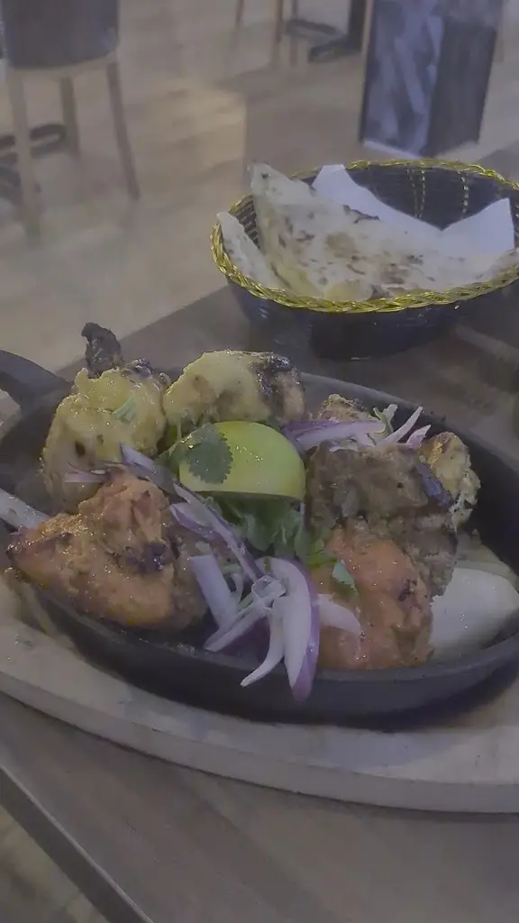 Aroma Restaurant & Bar_Addiebrownhill_slider_image_2