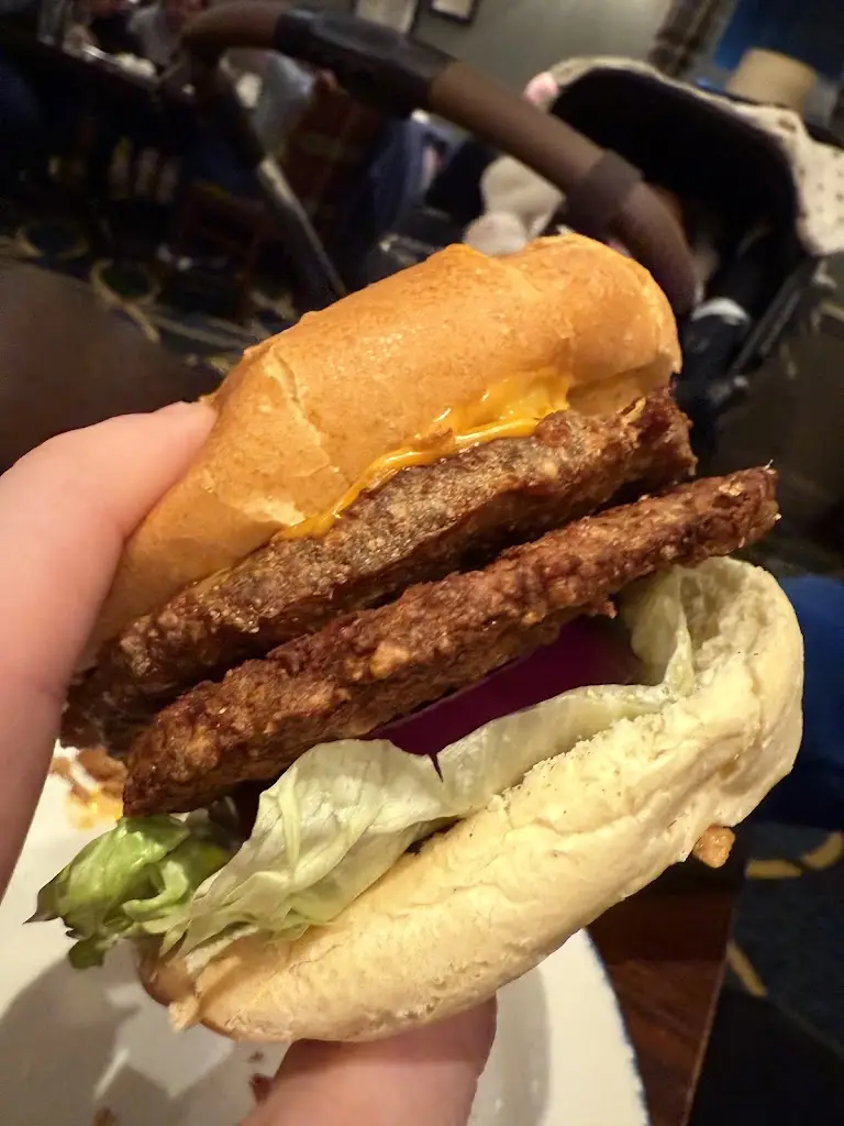 Jayne Oi_Brucefield Farm_Addiebrownhill_review