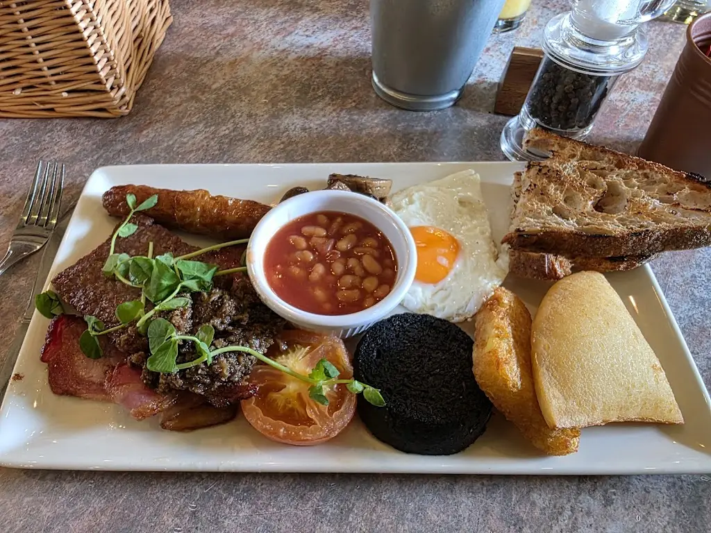 Brucefield Farm_Addiebrownhill_slider_image_2