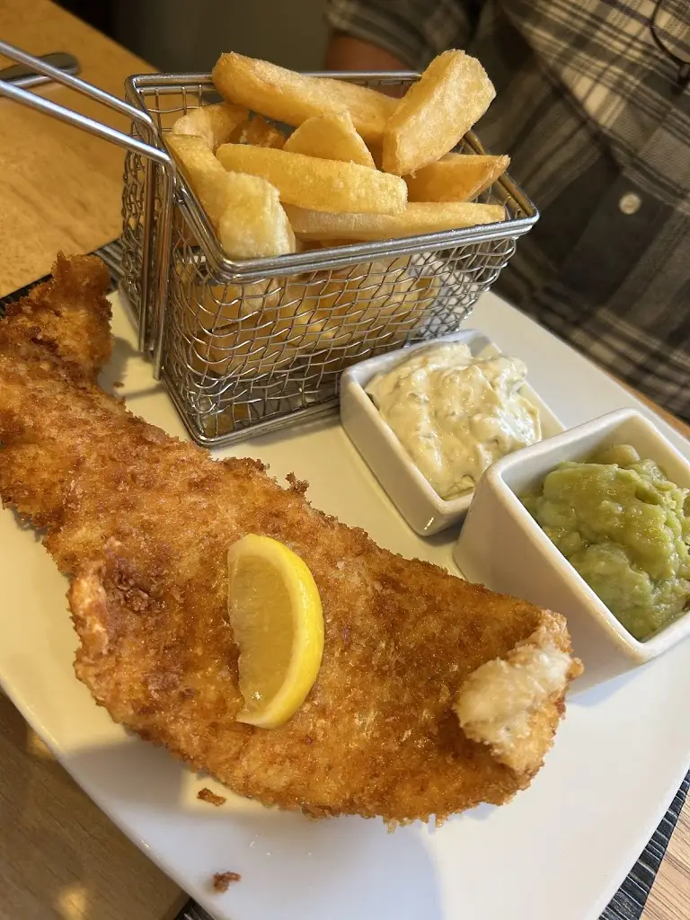 The Captain's Table_Aberdeenshire_slider_image_3