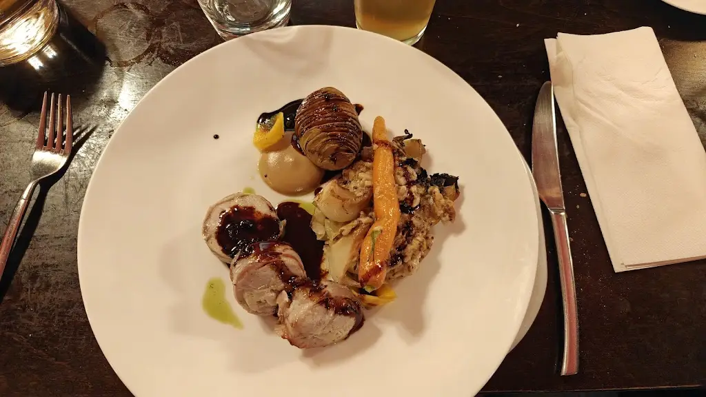 Michael Mejeninov_Café Bohème_Aberdeenshire_review