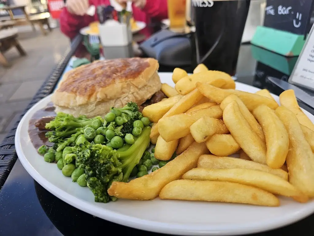 The Fountain Bar & Restaurant_Aberfeldy_slider_image_2