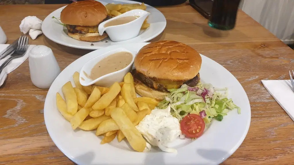 Kieran Grant_Royal Oak Alloa_Alloa_review