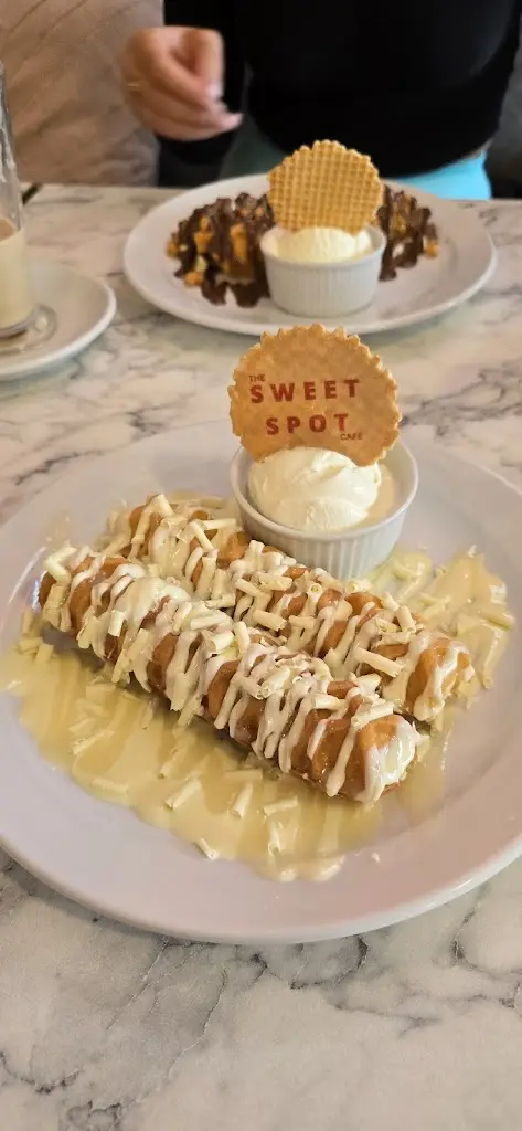 Lukas Gajkowski_Sweet Spot Cafe & Dessert Restaurant_Alloa_review