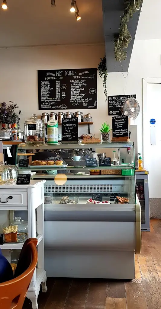 Flour Coffee Shop & Deli_Alyth_slider_image_3