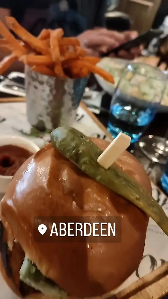 No.10 Bar and Restaurant_Aberdeen_slider_image_2