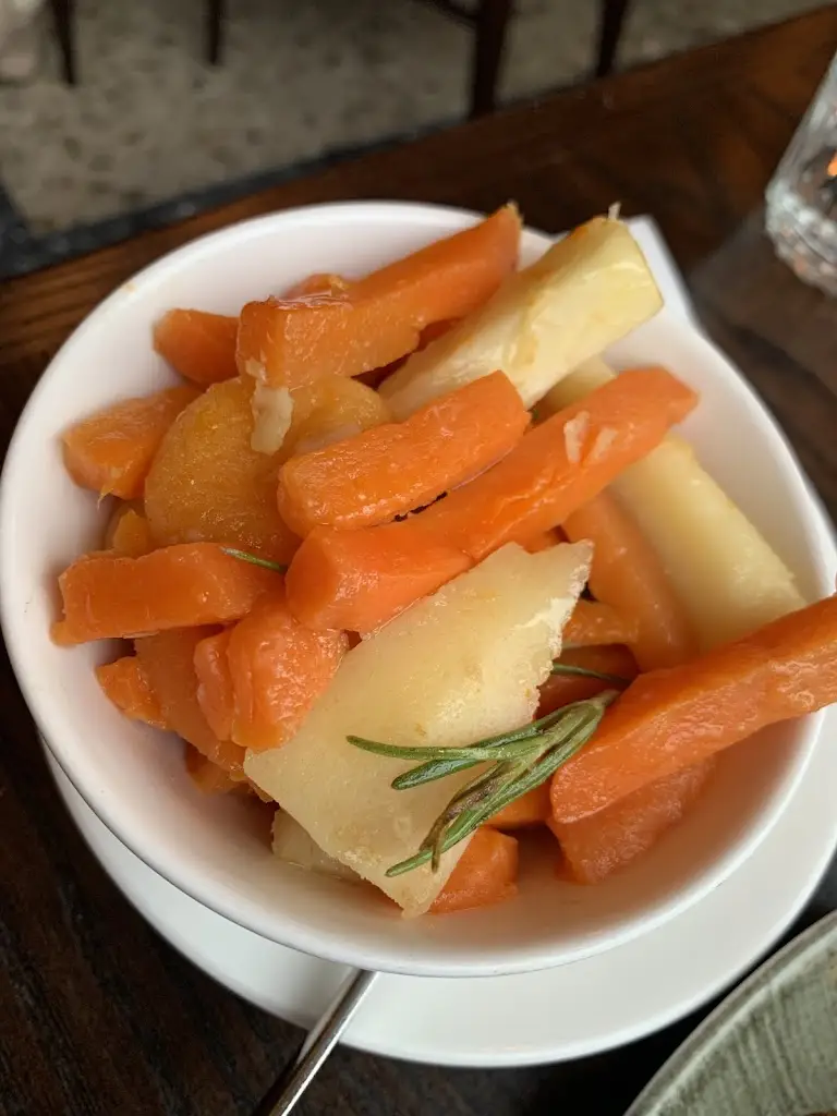 D F_Amarone_Aberdeen_review