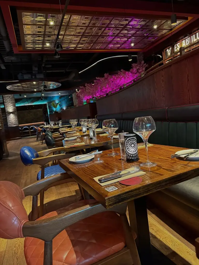 Estabulo Rodizio Bar & Grill - Aberdeen_Aberdeen_slider_image_3