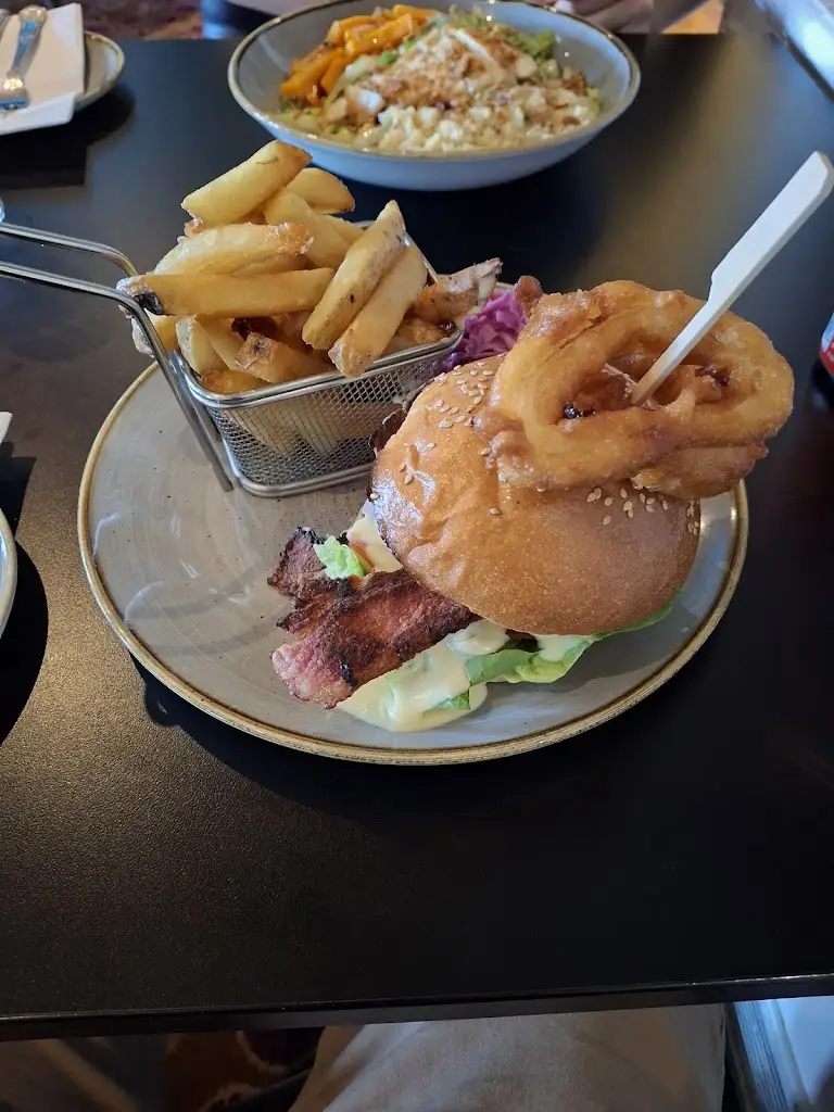 THE BISTRO_Aberdeen_slider_image_3