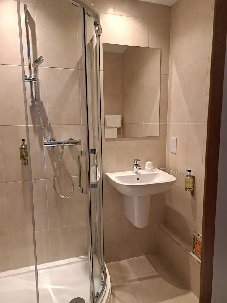 Elaine E_The Angus Hotel_Angus_review