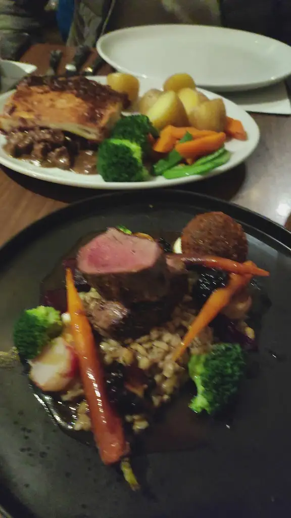 Armstrong's Bar & Restaurant_Angus_slider_image_2