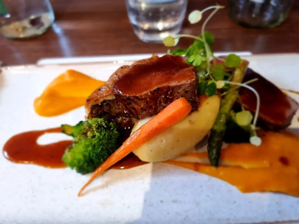 Armstrong's Bar & Restaurant_Angus_slider_image_3