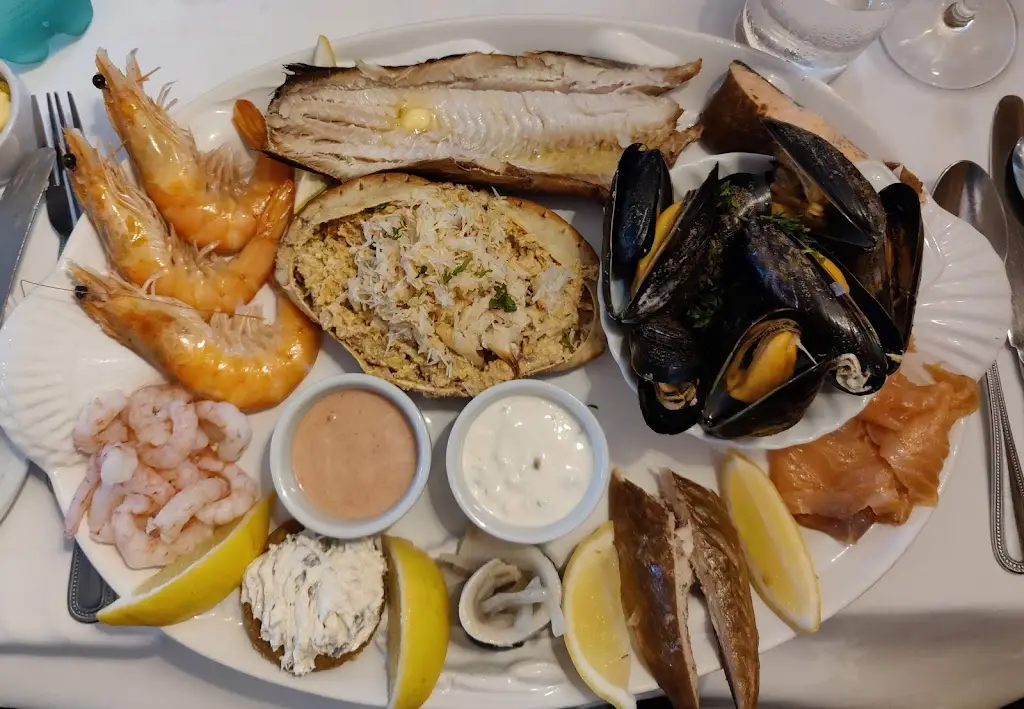 The But 'n' Ben_Angus_slider_image_2