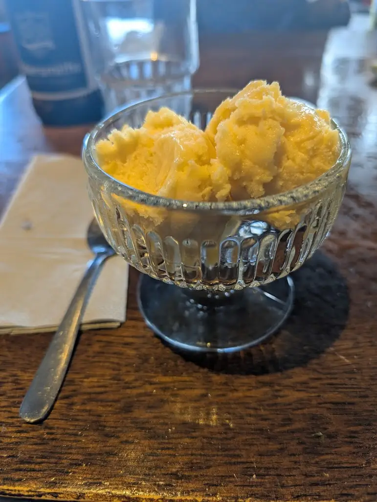 lisa berlin macquarie_Roo's Leap montrose ltd._Angus_review