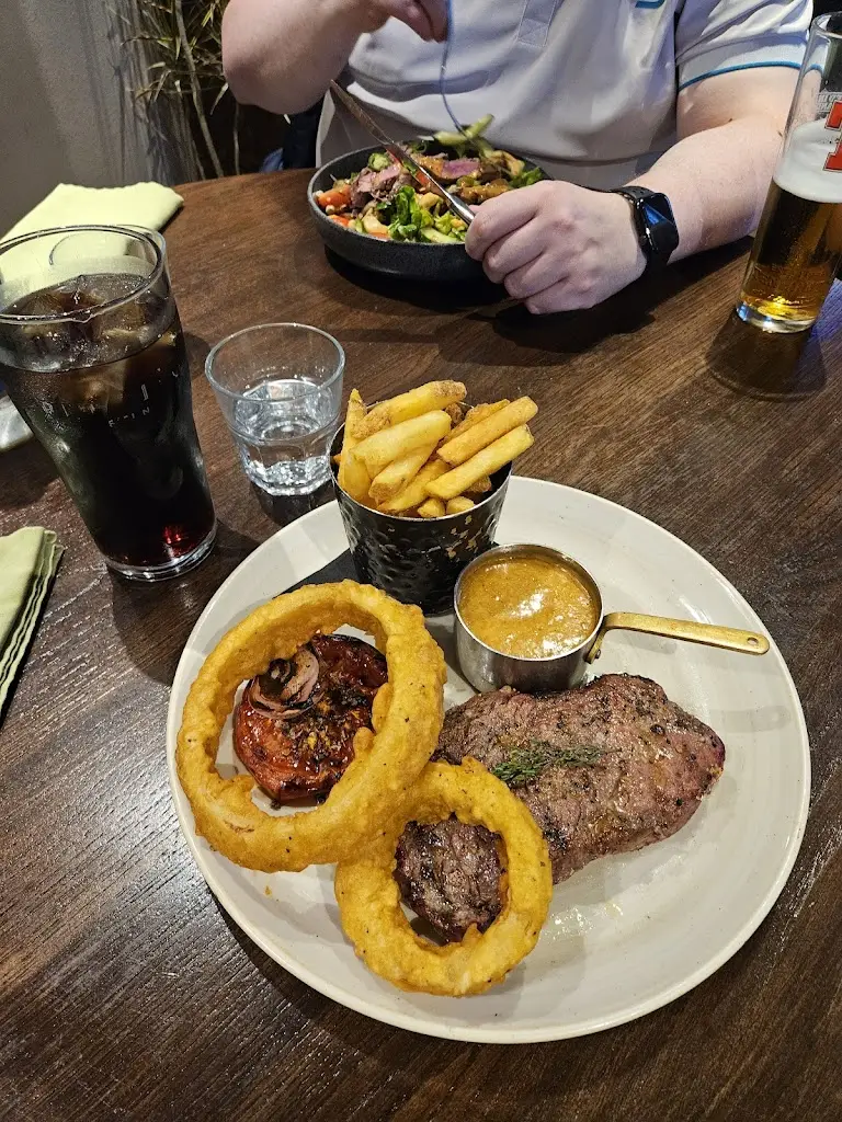 C P_Roo's Leap montrose ltd._Angus_review