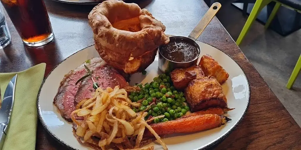 Roo's Leap montrose ltd._Angus_slider_image_3