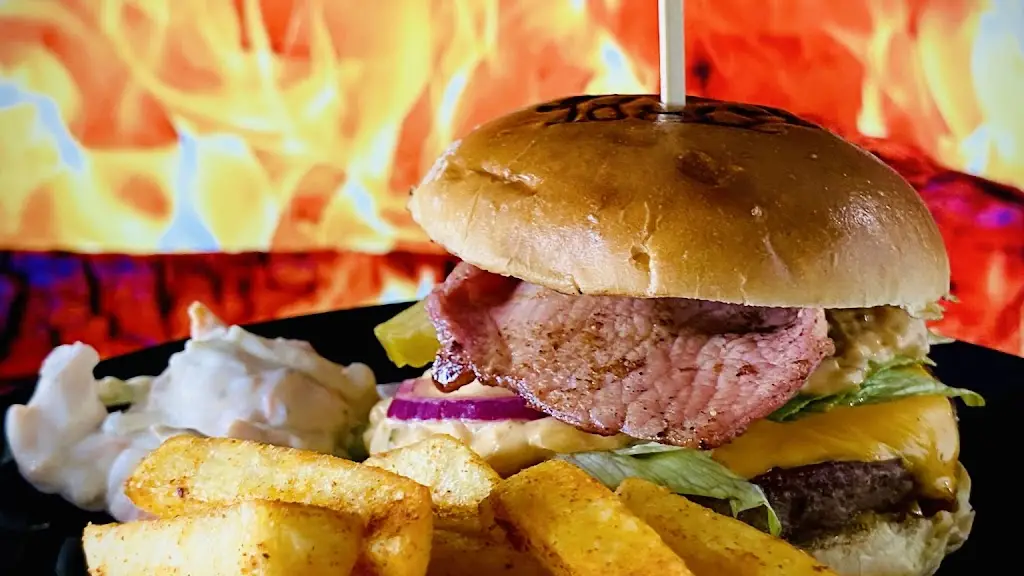 Oaklié’s Sandwich House_Angus_slider_image_2