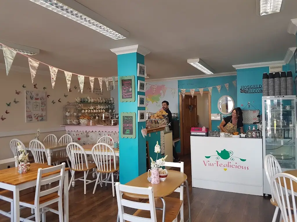 Vin-Tealicious restaurante en Angus