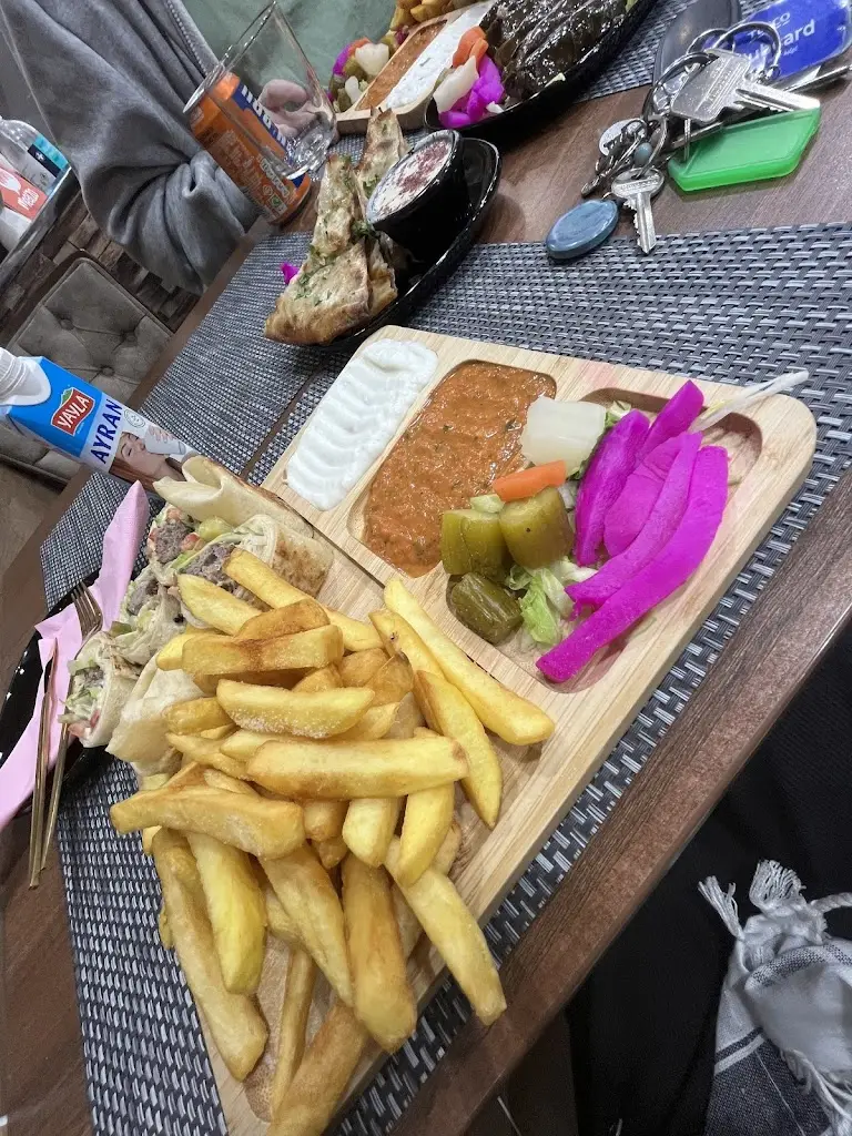 Sher K_Two Brothers Airdrie_Airdrie_recensione