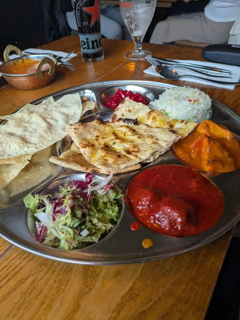 Hartys at the Fourways_Airdrie_slider_image_3